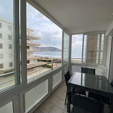 Residencia De La Platja